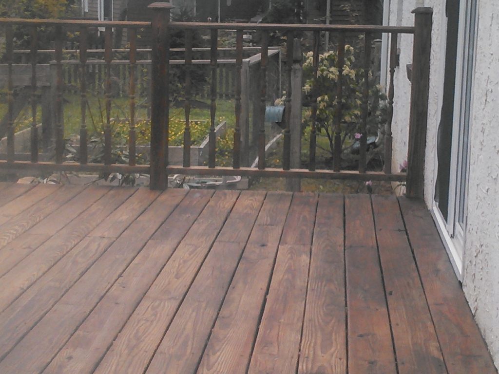 Deck Staining Landsdale Dark Walnut Oil